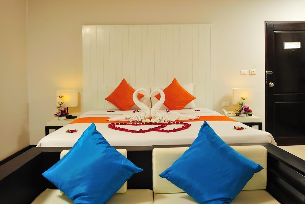 Отель Baramee Resortel Patong