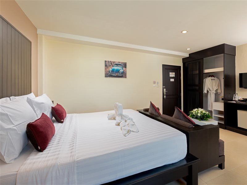 Отель Baramee Resortel Patong